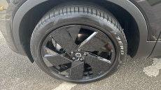 Volvo XC40 2.0 B3P Plus Black Edition 5dr Auto Petrol Estate